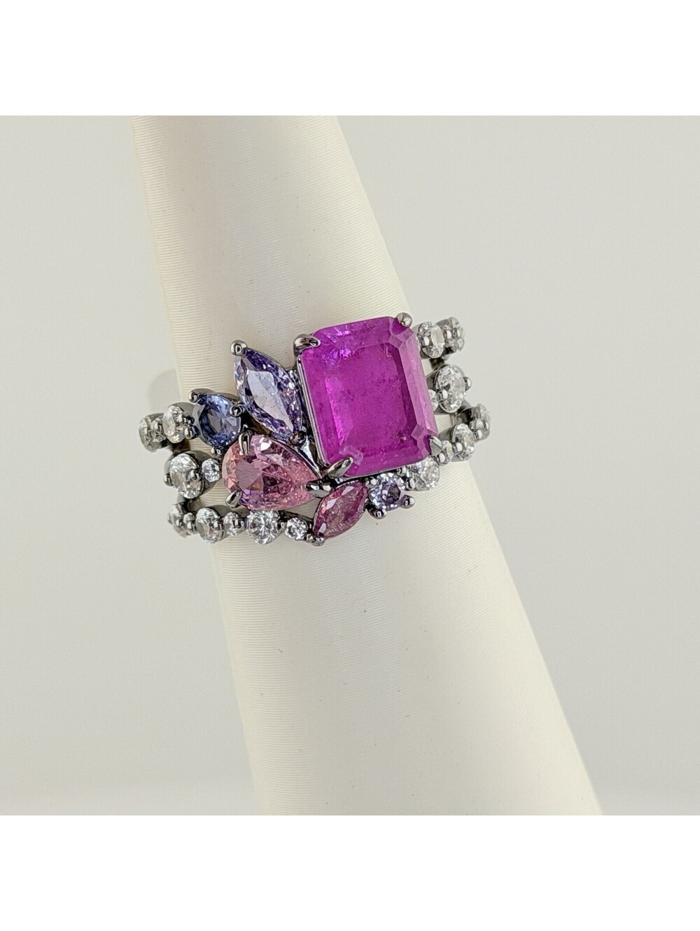 Bomb Party Sz 8 “Heartfelt Symphony” Array of Lavender, Rose Quartz Hematite